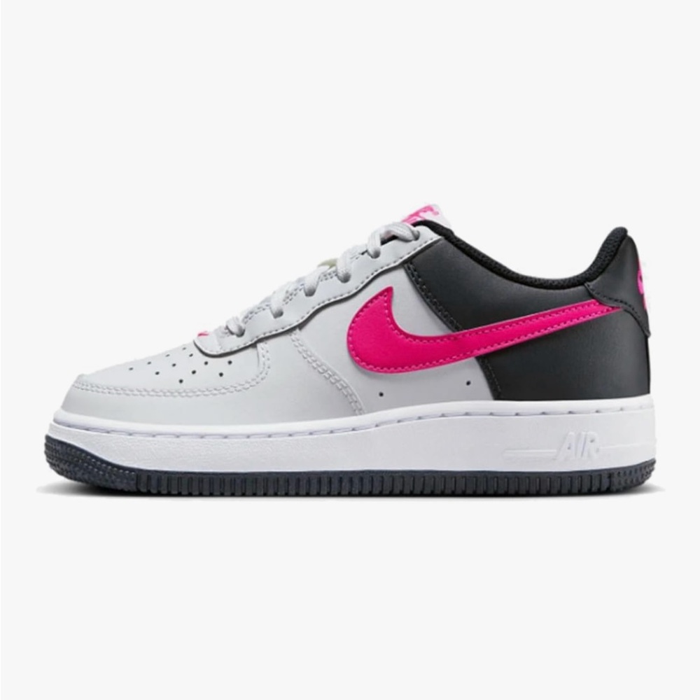 NWOT Nike Air Force 1 Big kids
